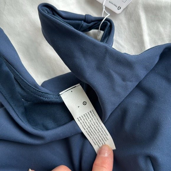 Lululemon Wunder Train Bra 4 - Picture 3 of 4